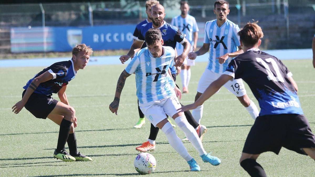 Calcio serie D, vincono United Riccione e Ravenna, cade il Forlì a Carpi