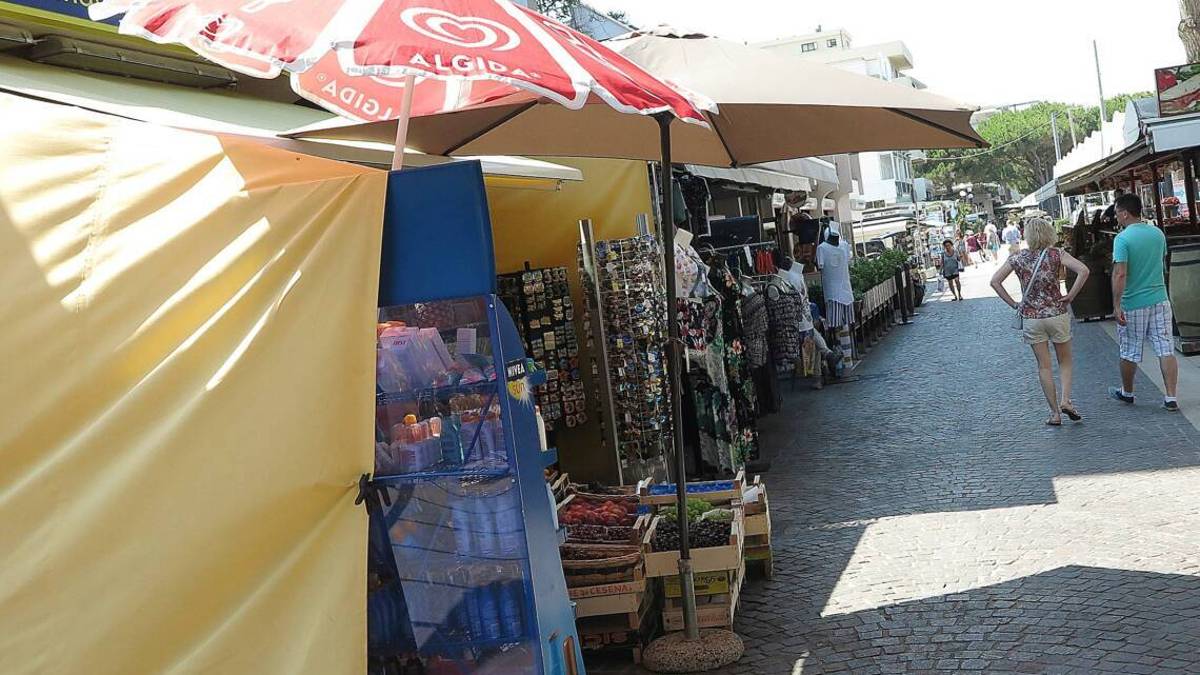 Tonelli: il virus mette a rischio i negozi sul mare