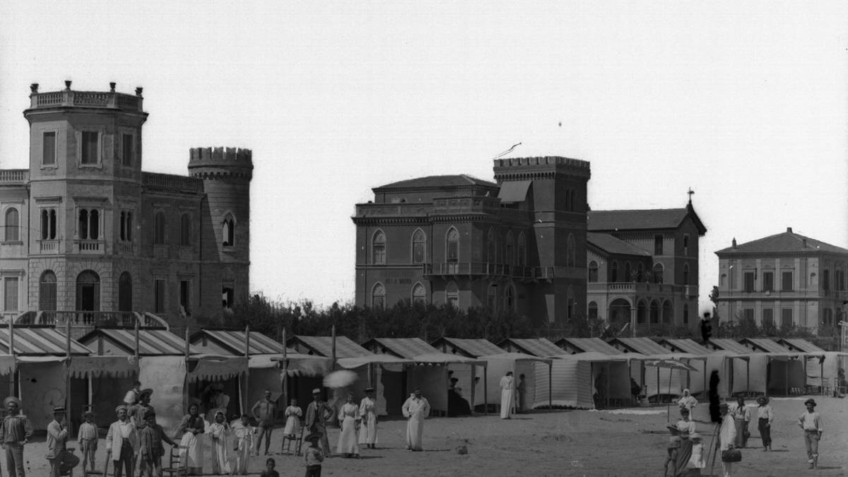 Rimini. Visibili online 400mila foto storiche GALLERY