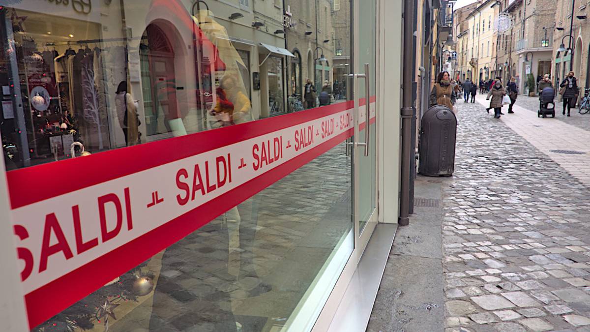 Confesercenti, saldi invernali in Emilia-Romagna: avvio discreto