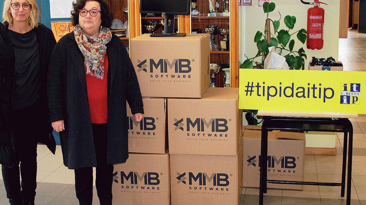 La Mmb Software di Faenza dona trenta monitor agli studenti