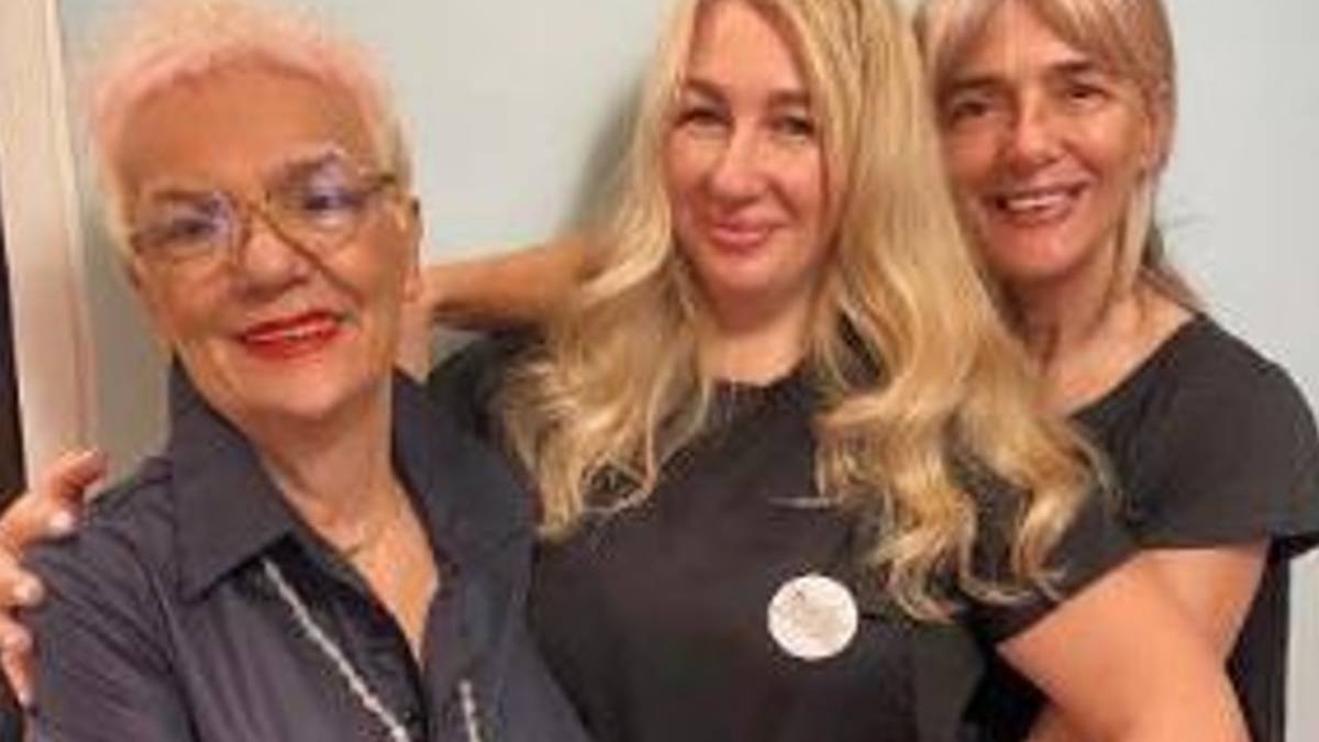 Cesenatico, lunedì la parrucchiera è gratis per donne e bambini dall'Ucraina: E da noi ora lavora Ludmilla