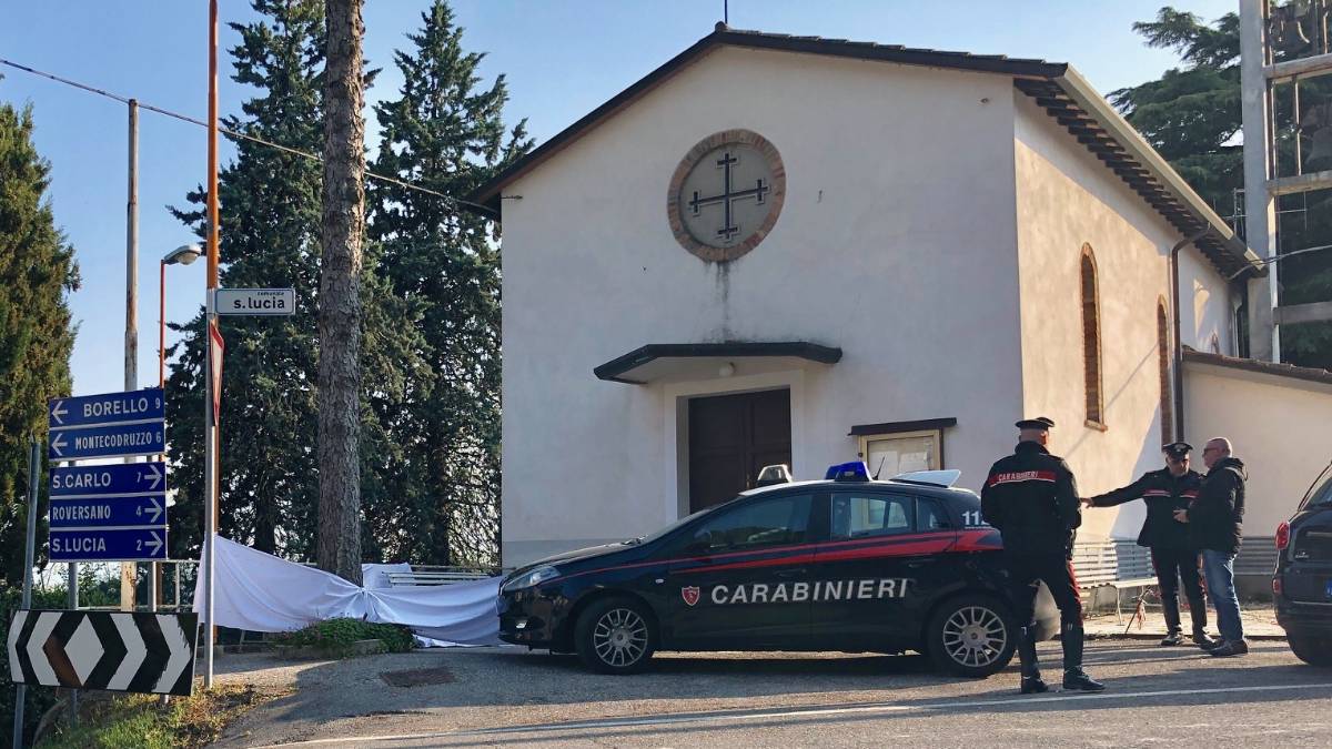 Muore a Cesena in bici davanti agli amici