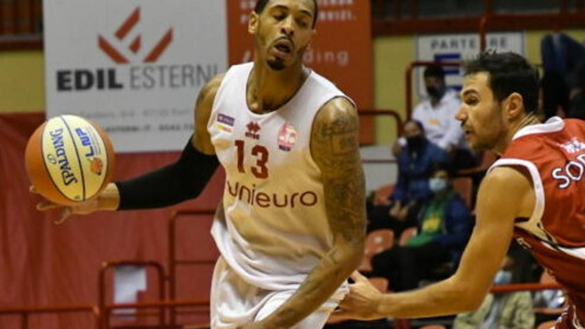 Basket A2, subito novità nel calendario di Unieuro e OraSì