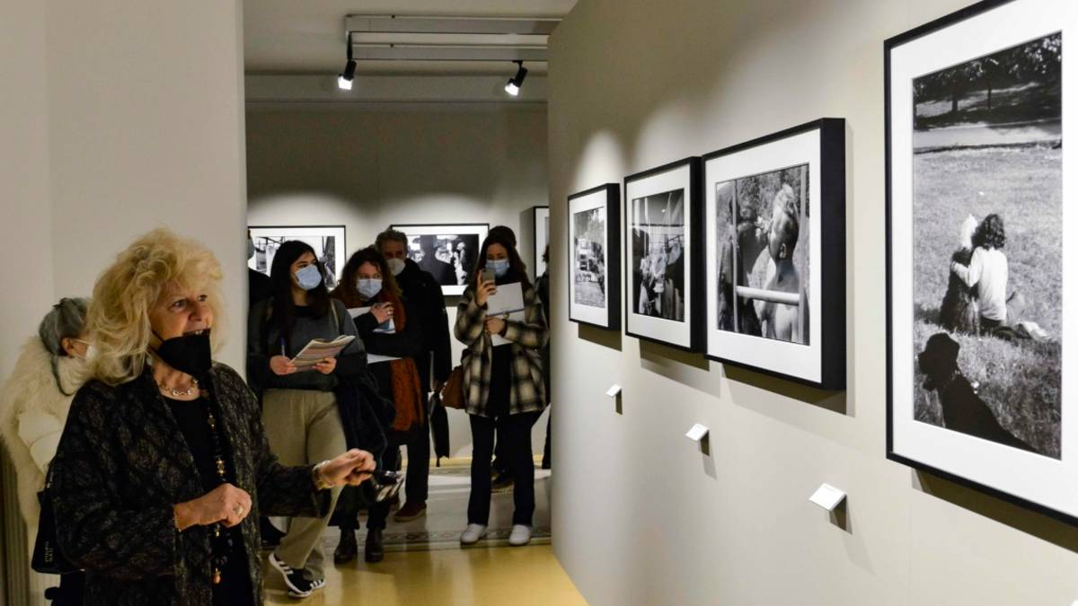 A Riccione la mostra fotografica del maestro Elliot Erwitt