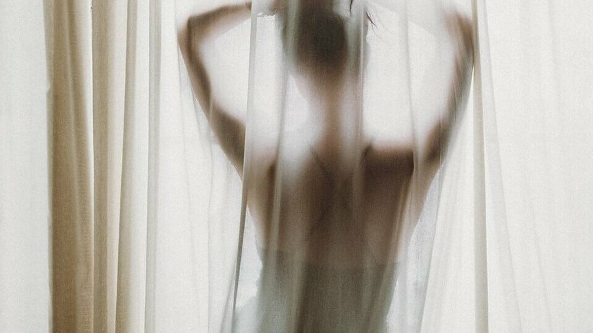 Sant'Agata sul Santerno: adesca gli anziani per derubarli in casa. Ladra a luci rosse a processo