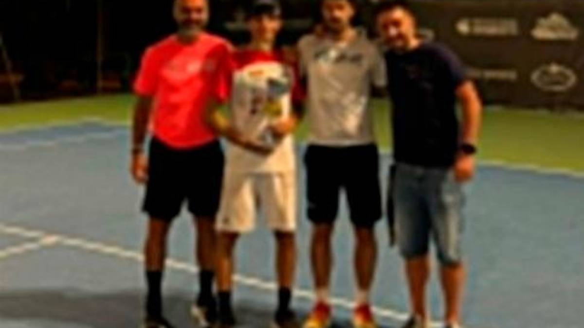 La foto della premiazione del torneo di 4° del River 22