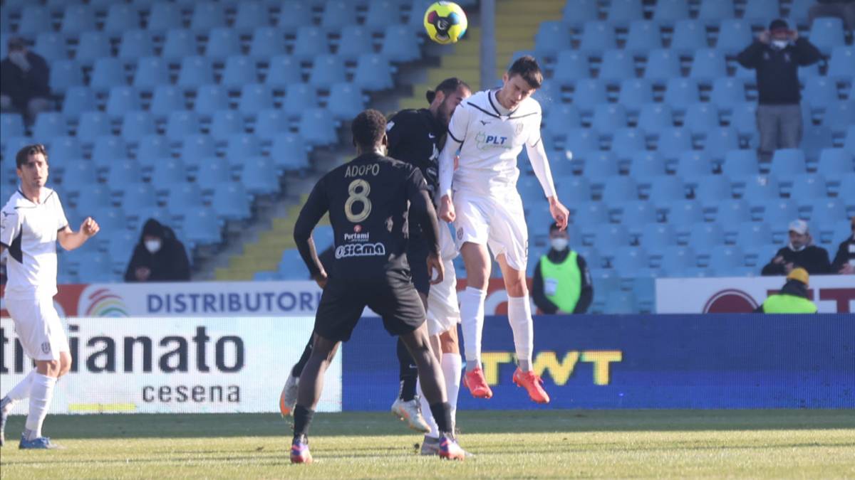 Calcio C, il Cesena e Alessio Brambilla insieme fino al 2024
