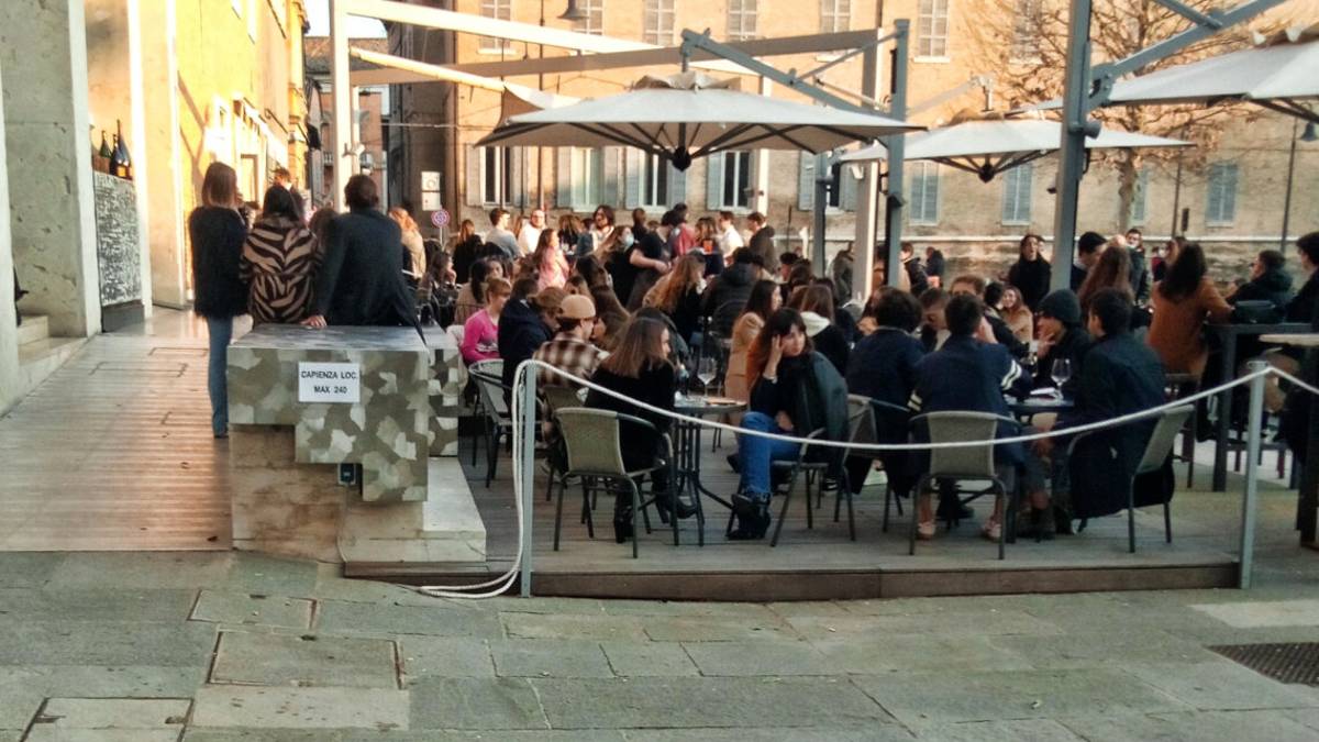 Ravenna, centro e litorale pieni prima del ritorno in arancione