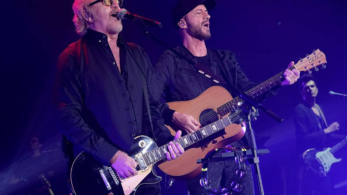 Umberto Tozzi e Raf ieri sera all'Rds Stadium di Rimini
