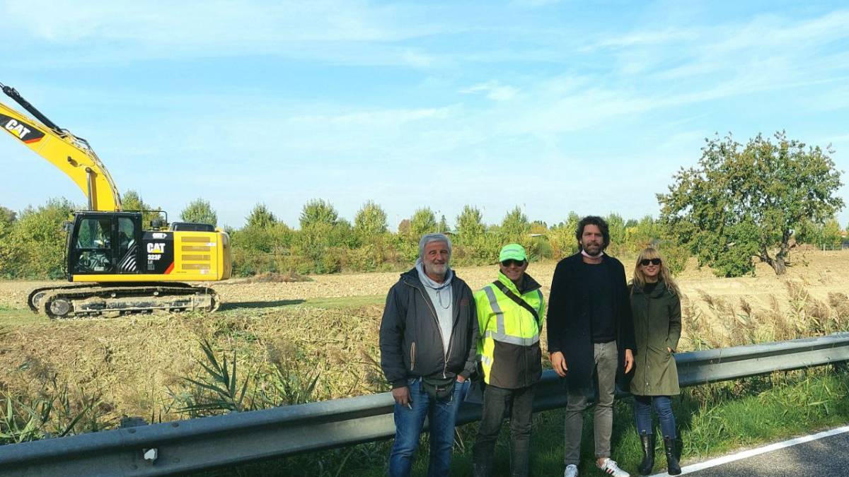 Savignano, sfalci tra la Sp10 e il cimitero di Fiumicino