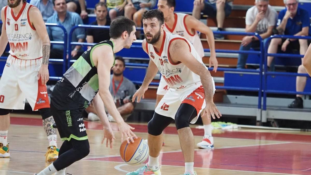 Basket B play-off, Raggisolaris straordinari: sbancata Rimini e 1-1 nella serie (60-71)
