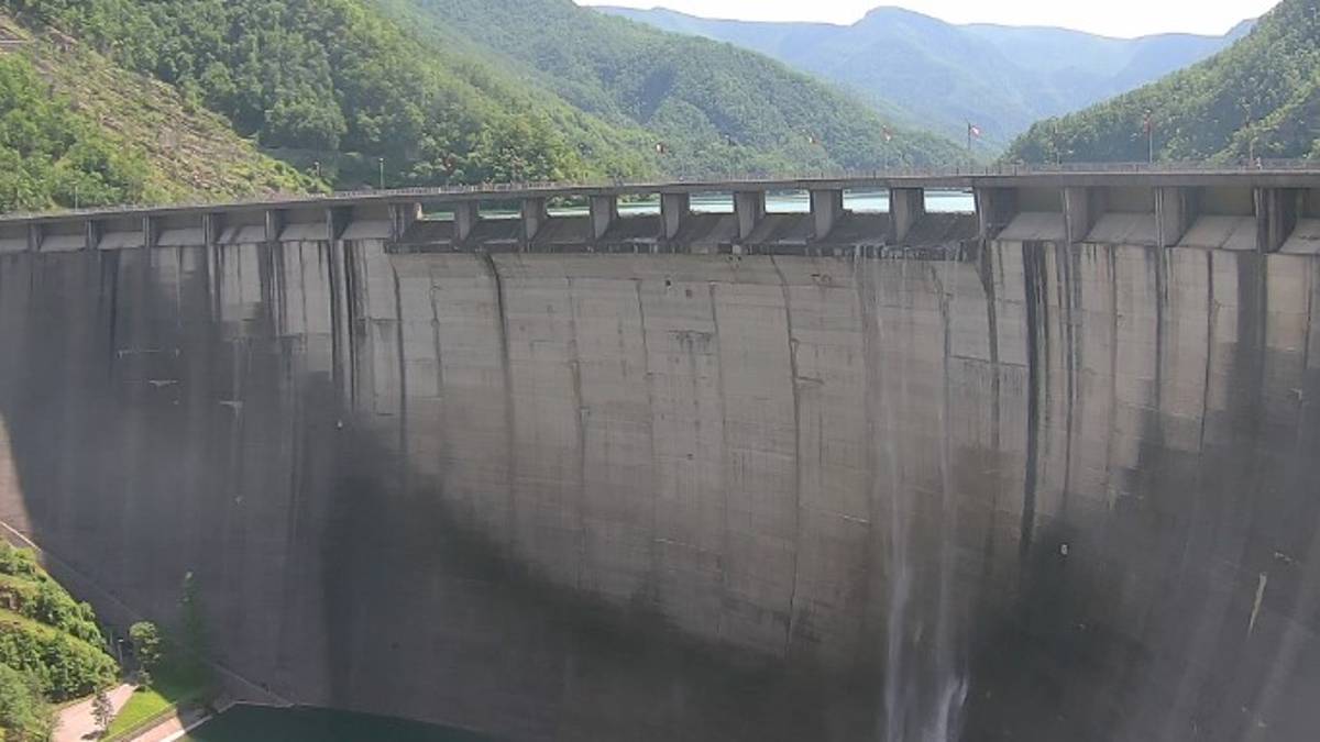 Siamo in giugno e la diga di Ridracoli tracima: non accadeva da 23 anni