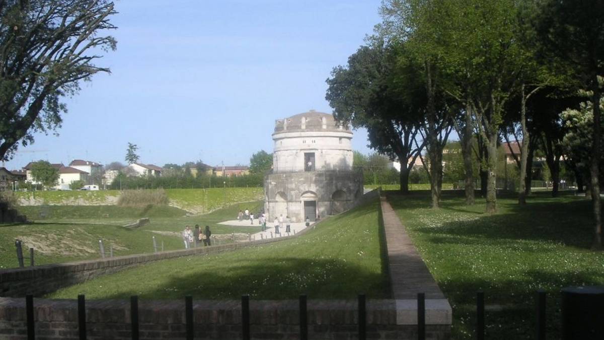 Volontario rapinato da baby gang a Ravenna. Tre minori a processo