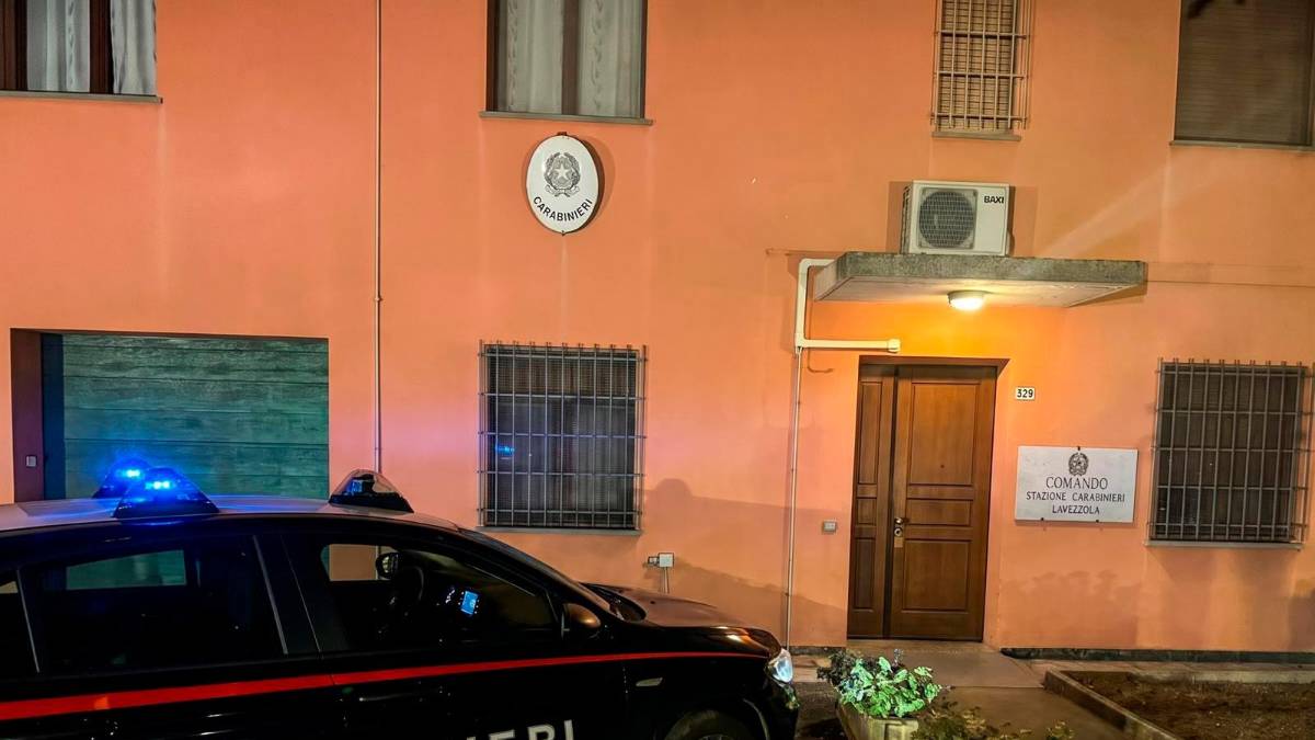 Finito l’incubo dei residenti di Lavezzola, arrestato l’autore di una lunga serie di reati. L’altro giorno sputi a una donna e pugni a un cittadino