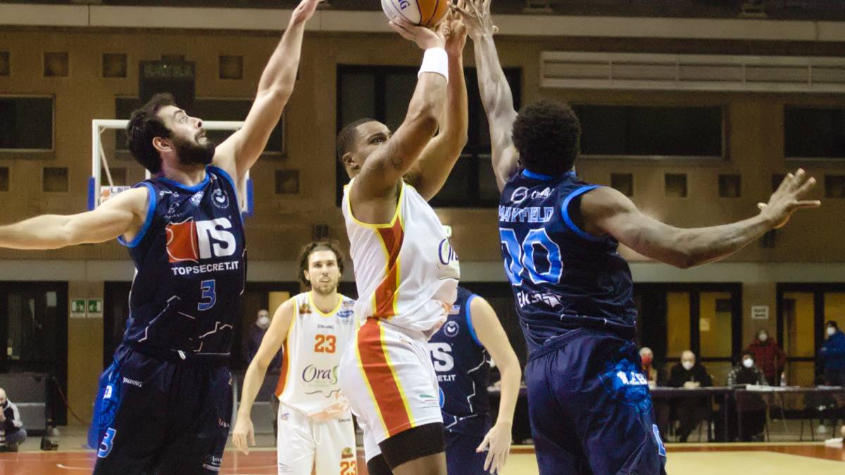 Basket A2, la fotogallery di OraSì-Top Secret 79-78