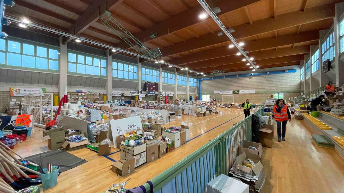Cesena, i materiali disponibili alla scuola Don Milani per chi ha subito danni