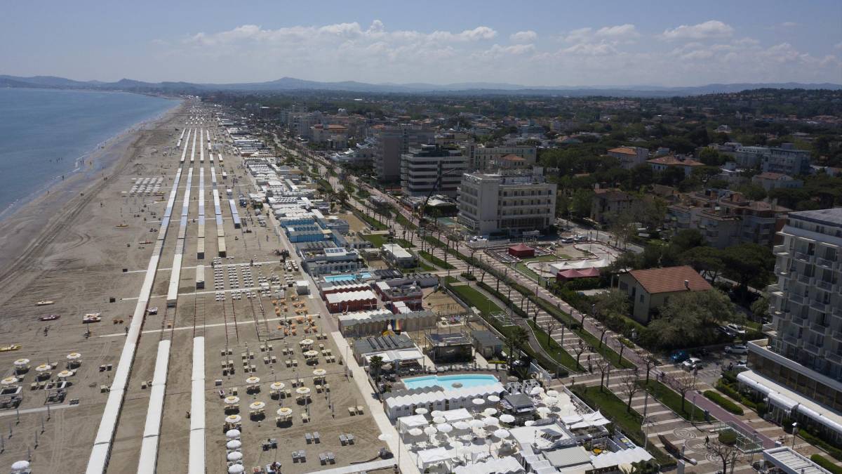 Riccione. Decine di alberghi in vendita , “ma chi compra vuole il lusso”