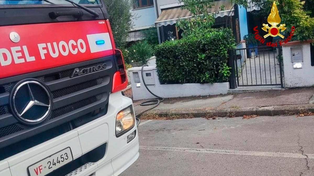 Meldola, principio di incendio a causa di un elettrodomestico: intervengono i Vigili del Fuoco