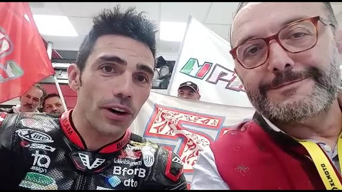 Moto Civ, Michele Pirro vince in Superbike / VIDEO