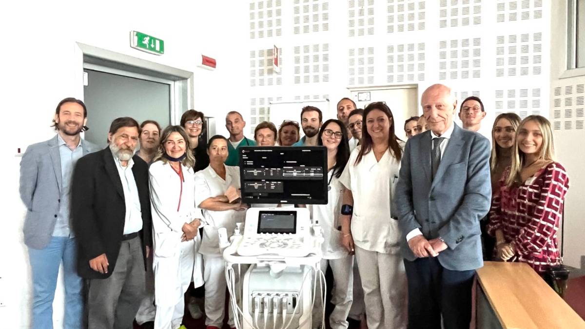 Ecografo di ultimissima generazione donato alla Medicina Interna dell’Ospedale di Ravenna