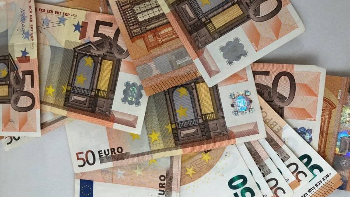 Lugo, amministra il patrimonio del marito e gli prosciuga il conto