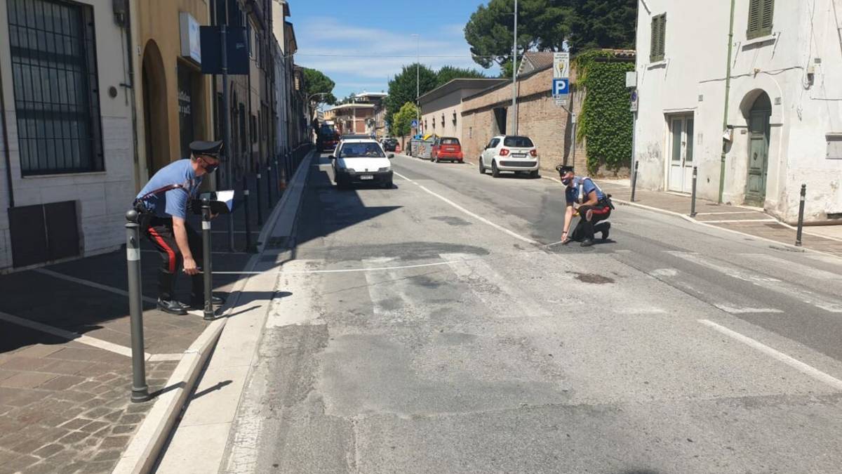 Morciano. Amputata la gamba alla donna scippata e trascinata