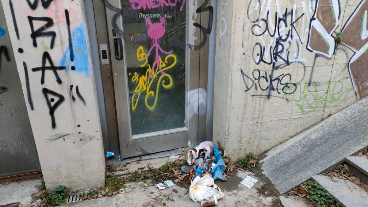 Forlì, che sporcizia in quel sottopasso