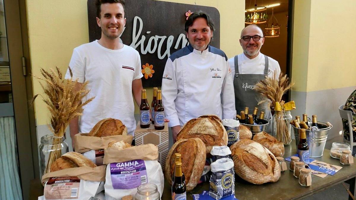La pizza di 'O Fiore Mio e la birra Mazì cominciano dal campo di grano