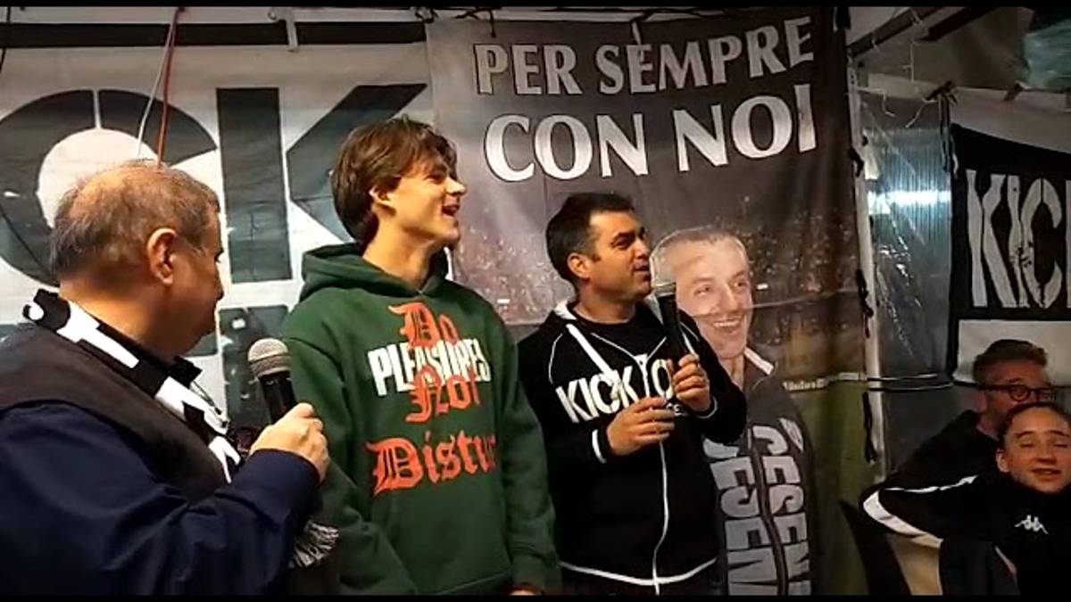 Calcio C, Pieraccini e il debutto a Cesena: Prestia? Lui non ha difetti. Il conduttore: Hai paura di prenderle... VIDEO
