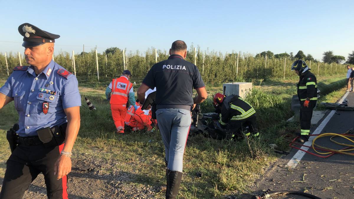 Incidente a Cesena: morti 4 giovani in via Dismano - VIDEO
