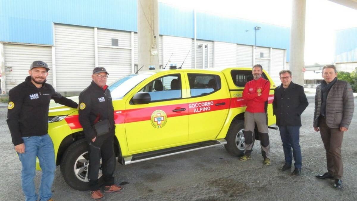 Faenza, il mezzo del socorso alpino trova casa alla fiera