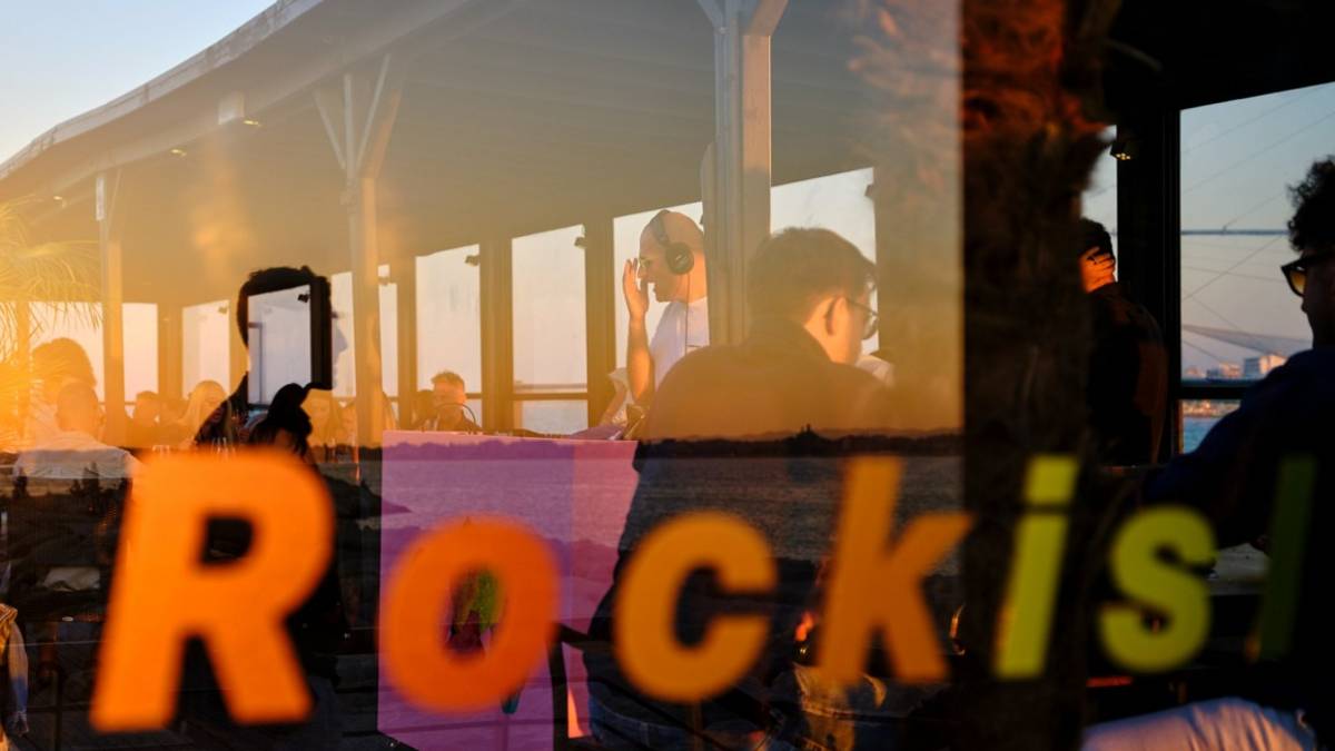 Notte Rosa 2022 a Rimini: il RockIsland diventa Rose Island