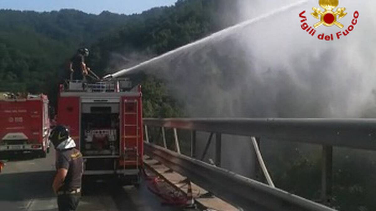 Incendio nei boschi della Valle del Savio