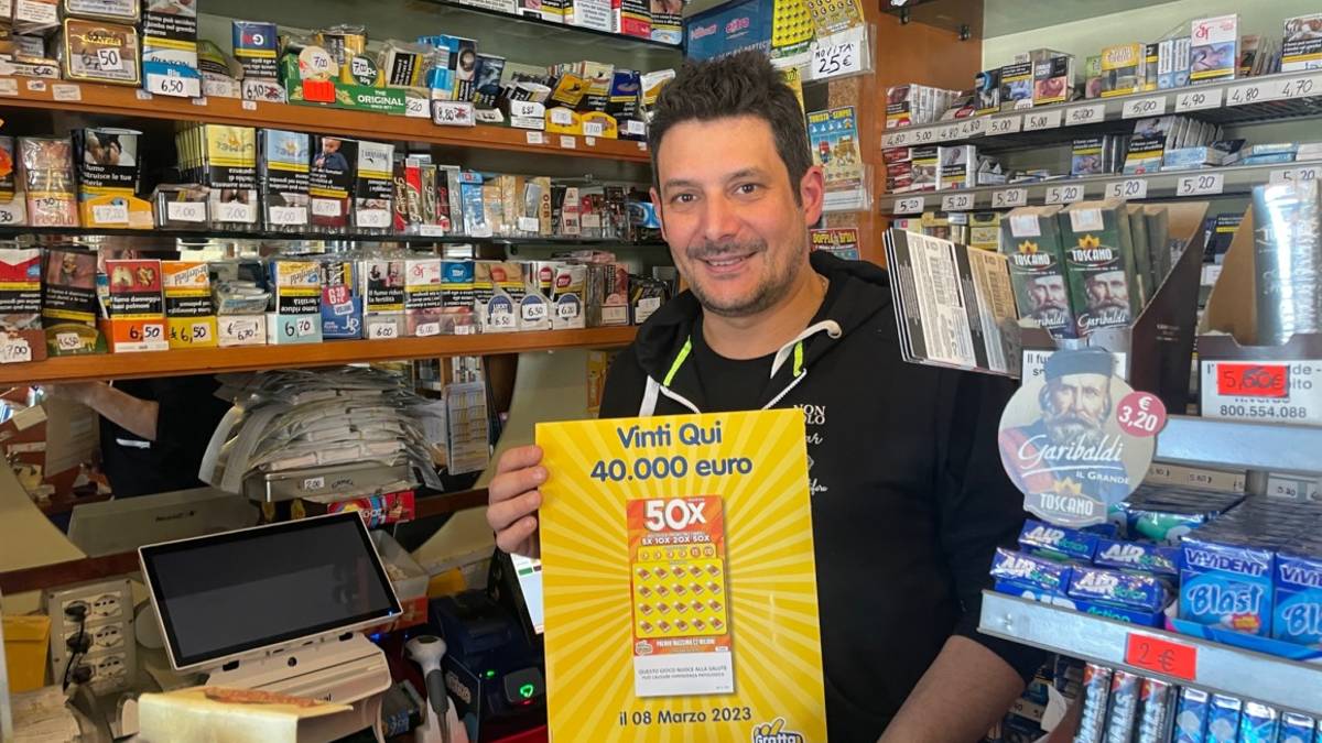 Cesena, vince 40mila euro al gratta e vinci ma non dice niente ai baristi