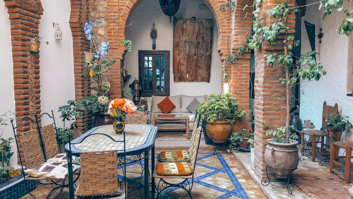 Arredare il giardino di casa: 4 elementi indispensabili