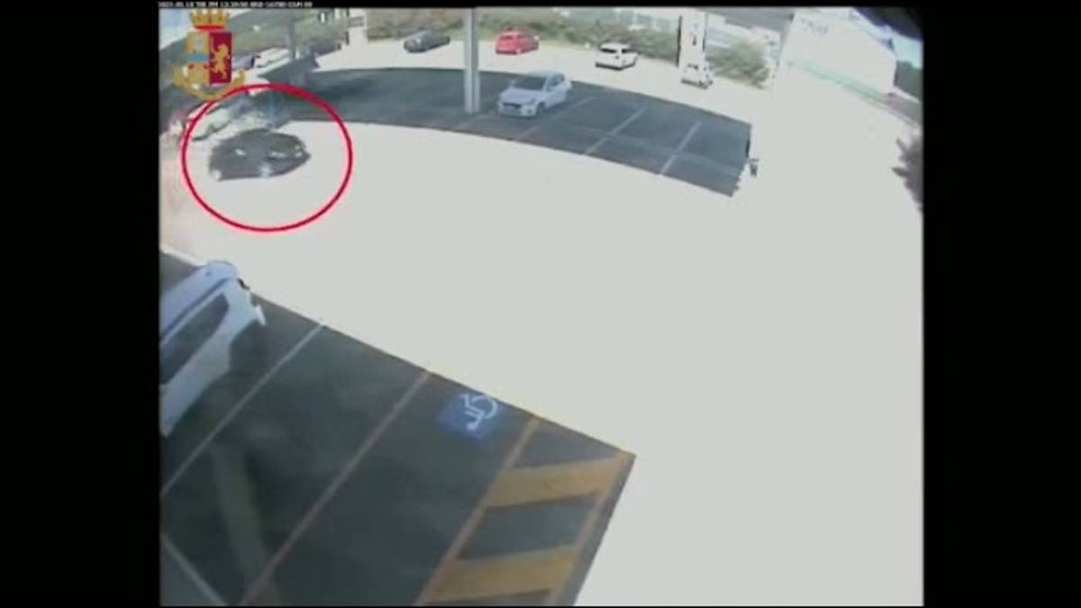 Ravenna, arrestati i due specialisti in furti nei supermercati VIDEO