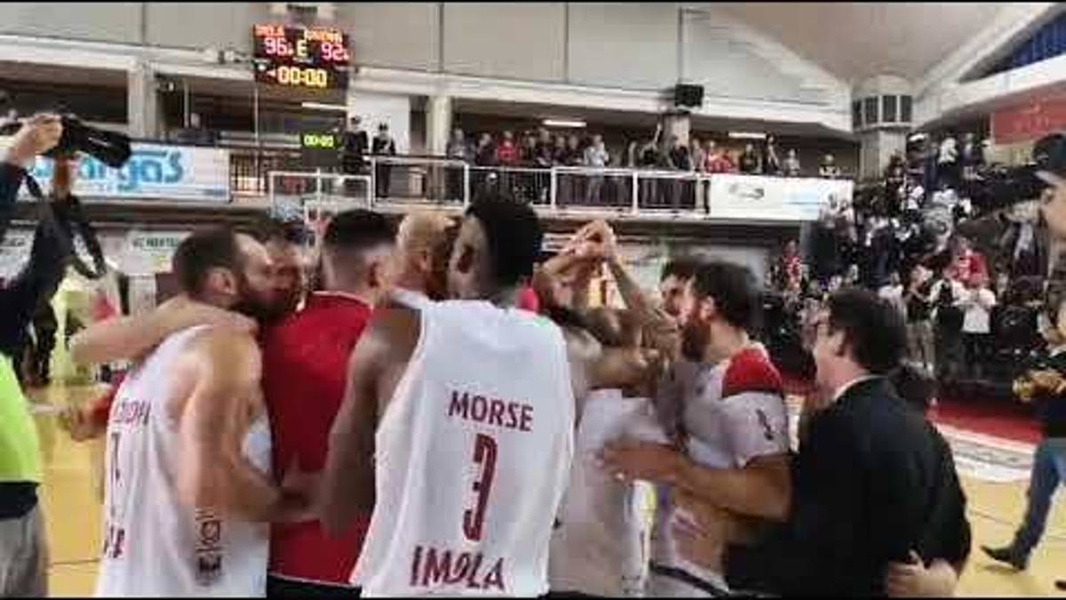 Basket A2, la Naturelle vince il derby e l'Unieuro schianta Ferrara