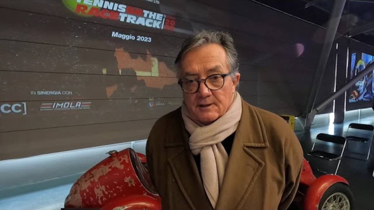 Berrettini stella di Tennis on racetrack nel maggio del 2023 al circuito di Imola VIDEO