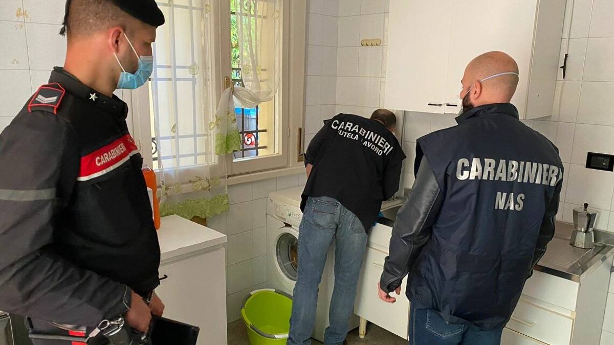 Riccione, gravi carenze: chiuse due case per anziani