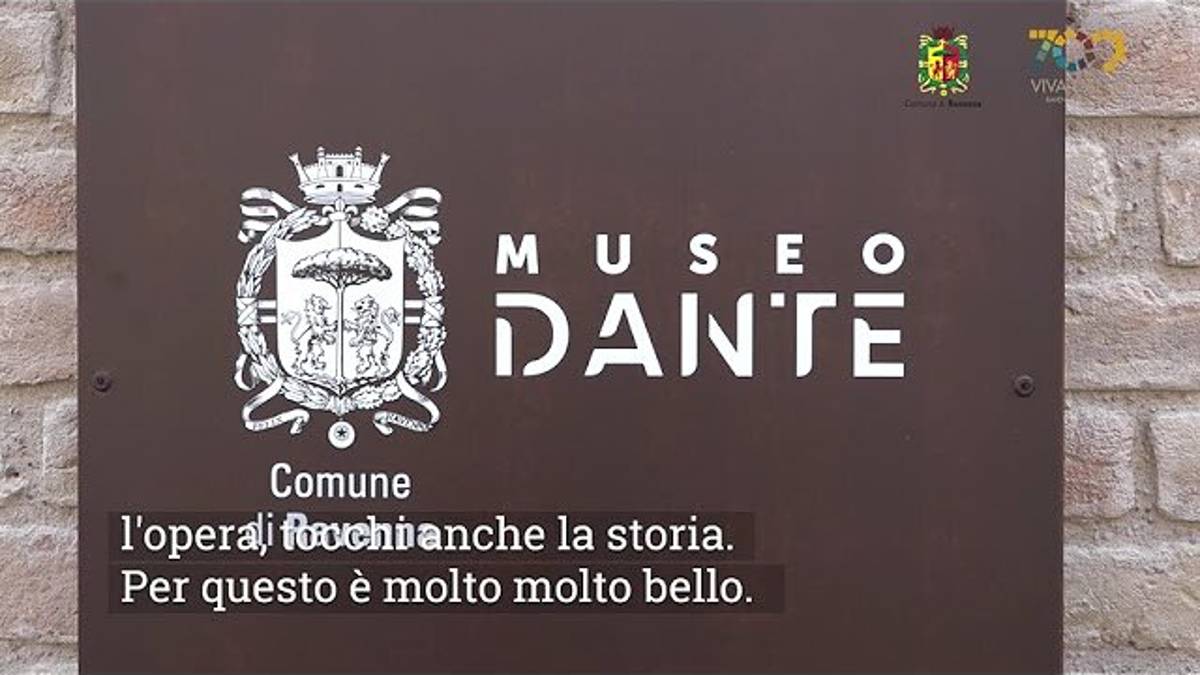 Ravenna, il ministro dell'Istruzione: «Tutte le scuole d'Italia dovrebbero visitare il museo di Dante» VIDEO