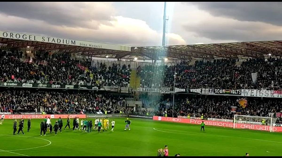 Calcio C, verso Cesena-Reggiana, i tifosi: Allo stadio prima possibile VIDEO