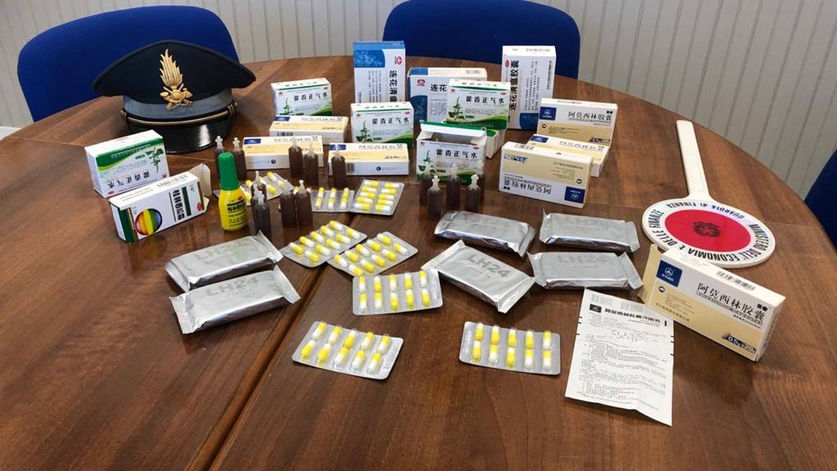 Savignano, sequestrati farmaci illegali cinesi in un alimentari