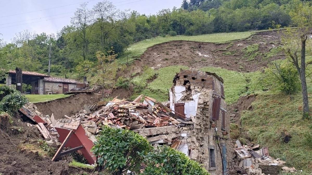 Frane causate dall'alluvione: i carabinieri ne hanno censite 4.161 tra Forlì e Cesena