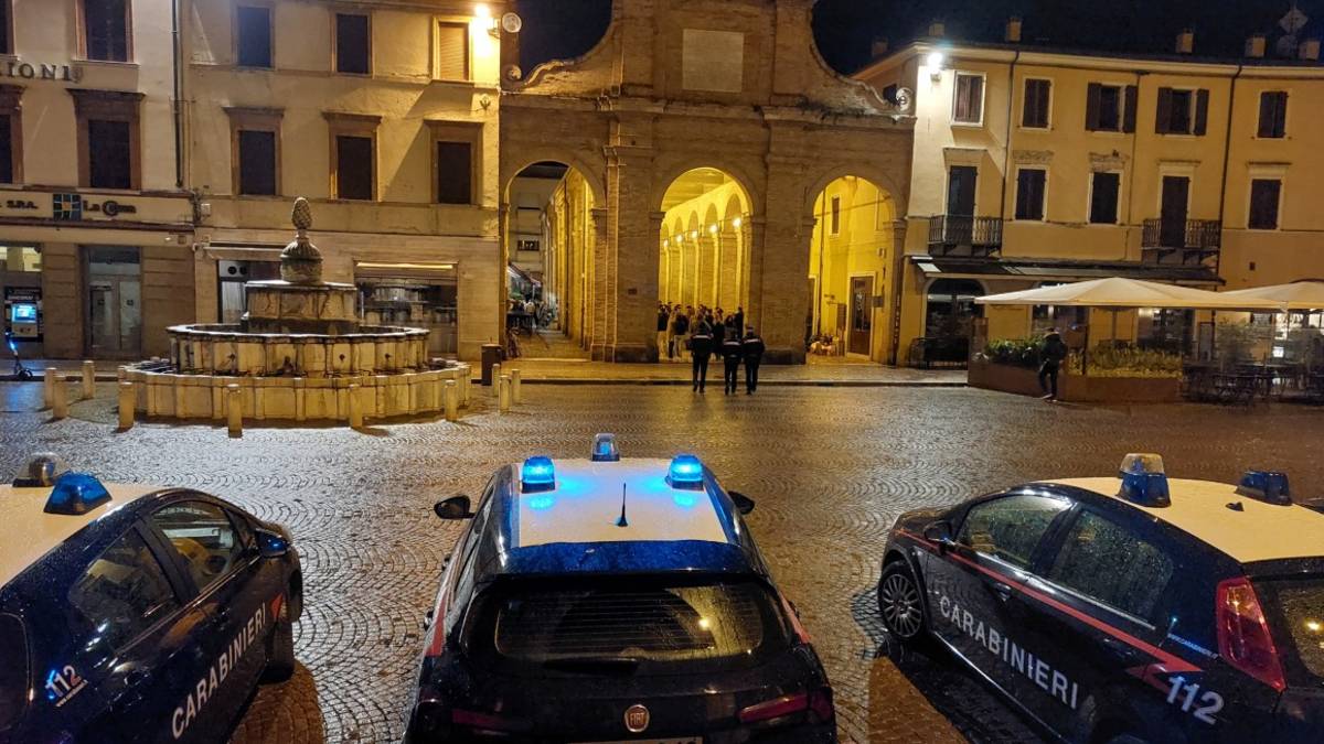 Rimini, movida sicura: venti Carabinieri per tutta la notte in centro