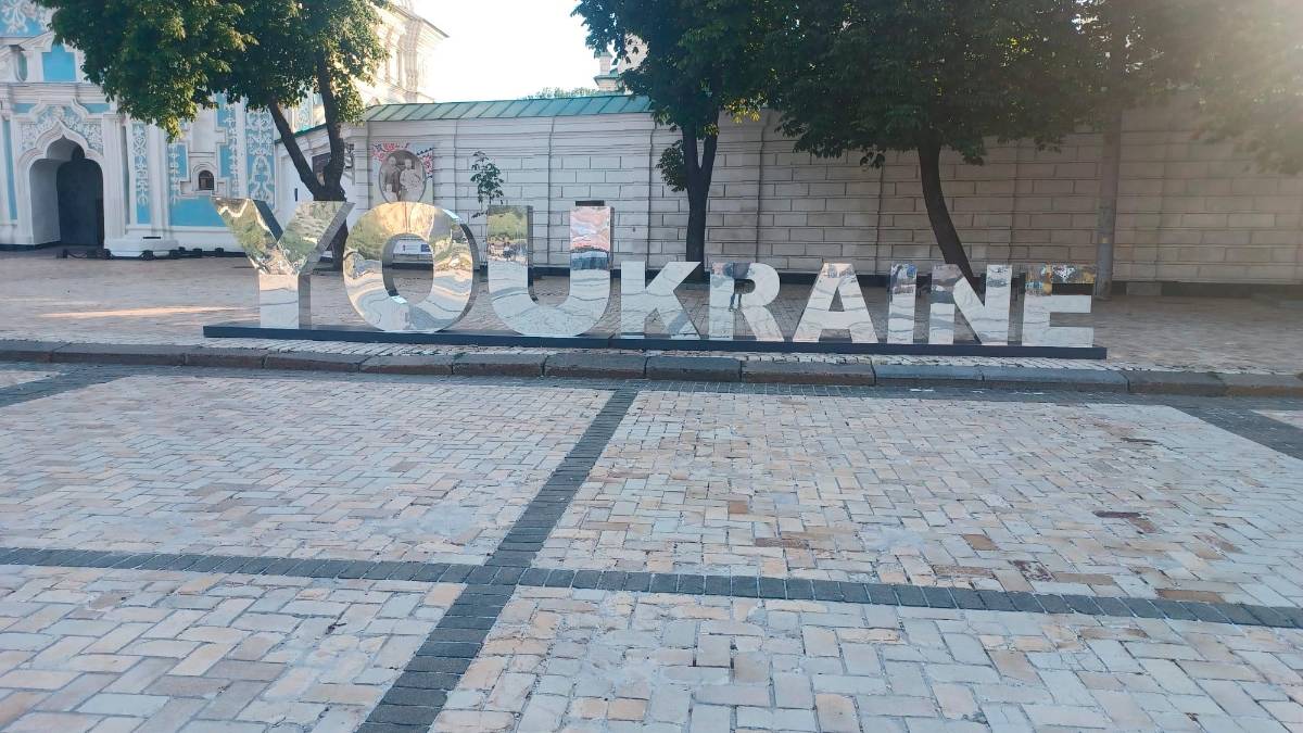 Cesena, piazza di pace a Kiev coi missili sopra la testa: il prof 77enne racconta