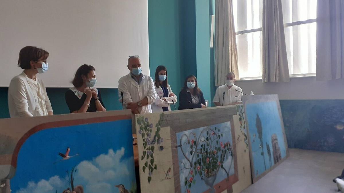 Ravenna, il Liceo Artistico “Nervi Severini” dona 5 pannelli ornamentali all'Oncologia