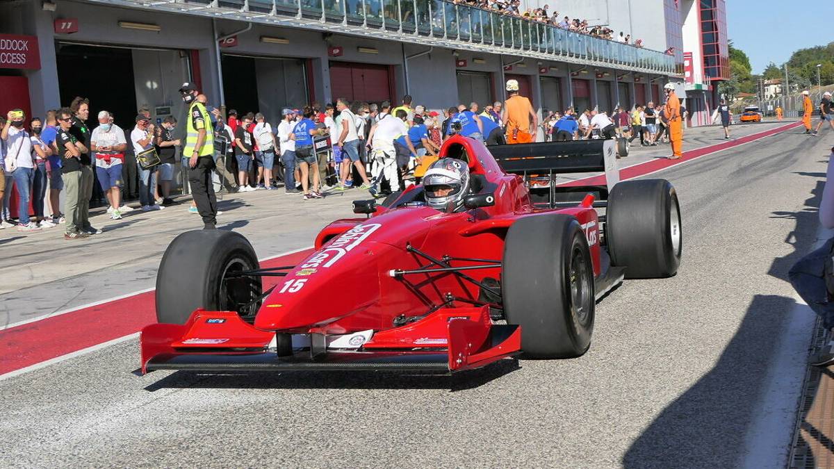 Imola, in novemila in pista nel week end dell'Historic Minardi day