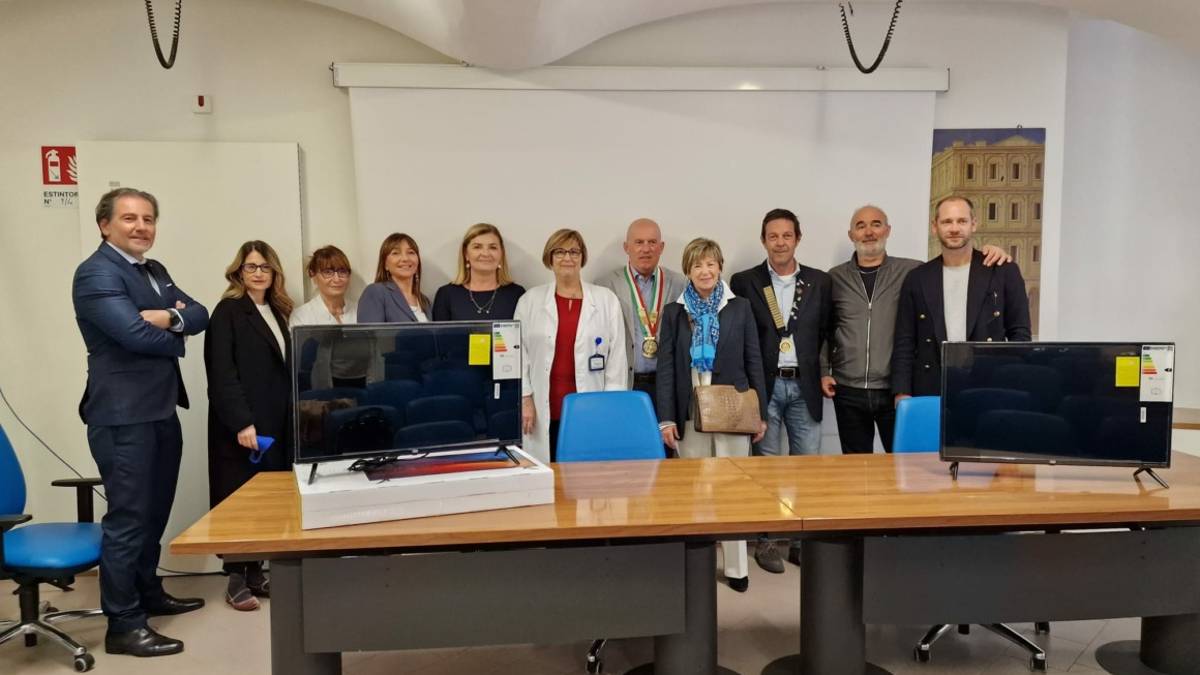 Riccione, 10 televisori all'ospedale dal Club 41