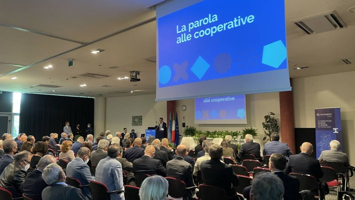 Confcooperative: Caro energia e mancanza di manodopera frenano lo sviluppo